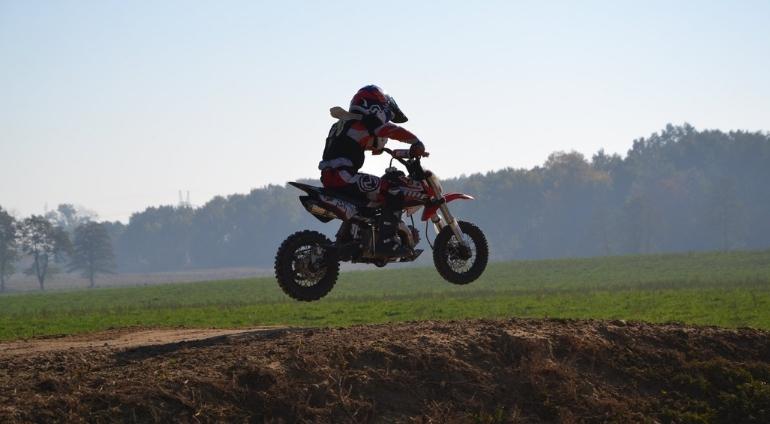 Jazda motocross w Głażewie