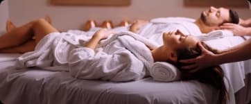 kobieta relaksuje się w spa