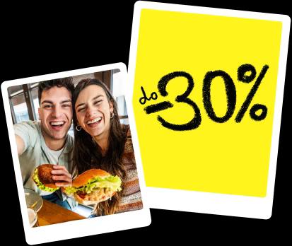 uśmiechnięci ludzie trzymają hamburgery