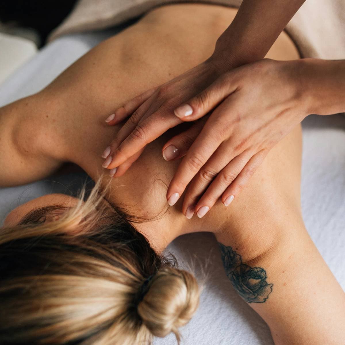 Aromatyczny masaż świecą | Lublin | ONYX Beauty Clinic & SPA