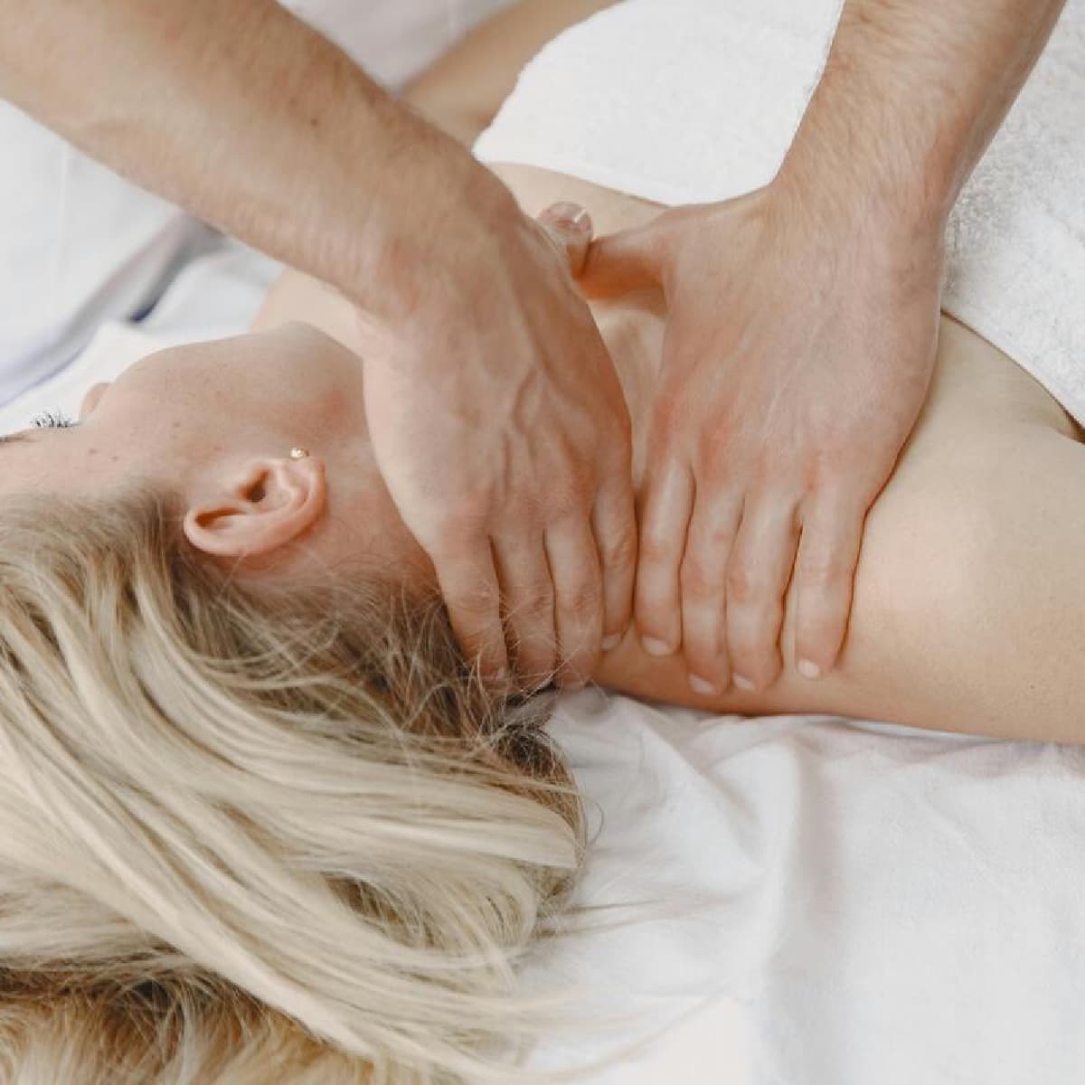 Naturalny lifting twarzy | Warszawa | Aroma Studio