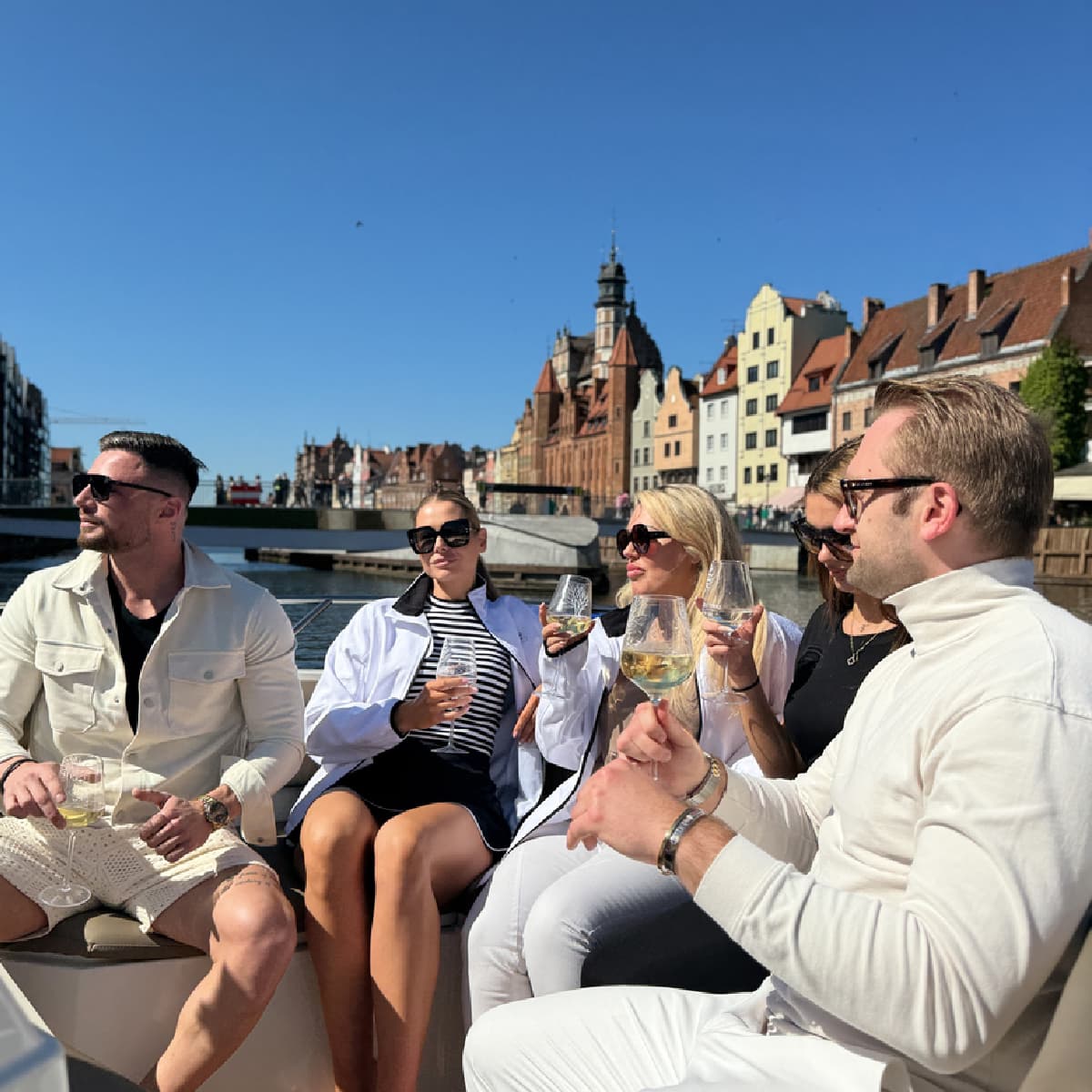 Wynajem 7 osobowej łodzi bez patentu | Trójmiasto  | 1 godzina