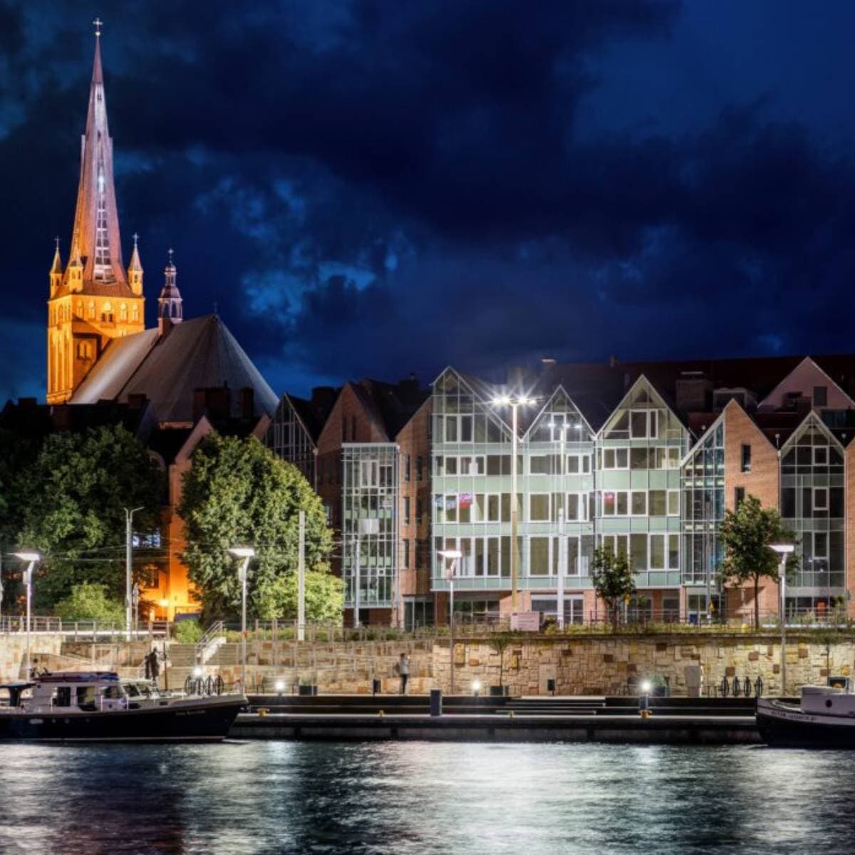 Pobyt w Apart Hotel Wielka Odrzańska Centrum w apartamencie z prywatnym jacuzzi | Szczecin