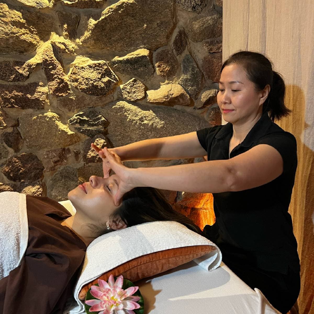 Tajski masaż pleców, głowy i twarzy | Bydgoszcz | Katathani SPA