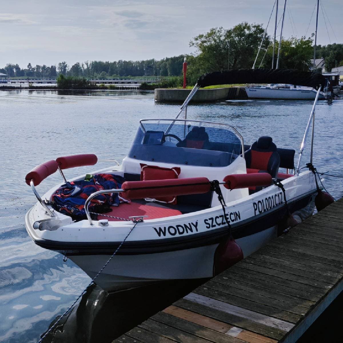 Rejs łodzią motorową- 1 godzina  | Szczecin