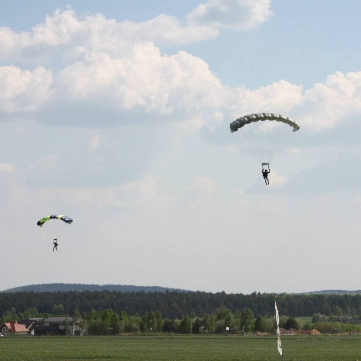 Skok ze spadochronem z filmowaniem | Kielce