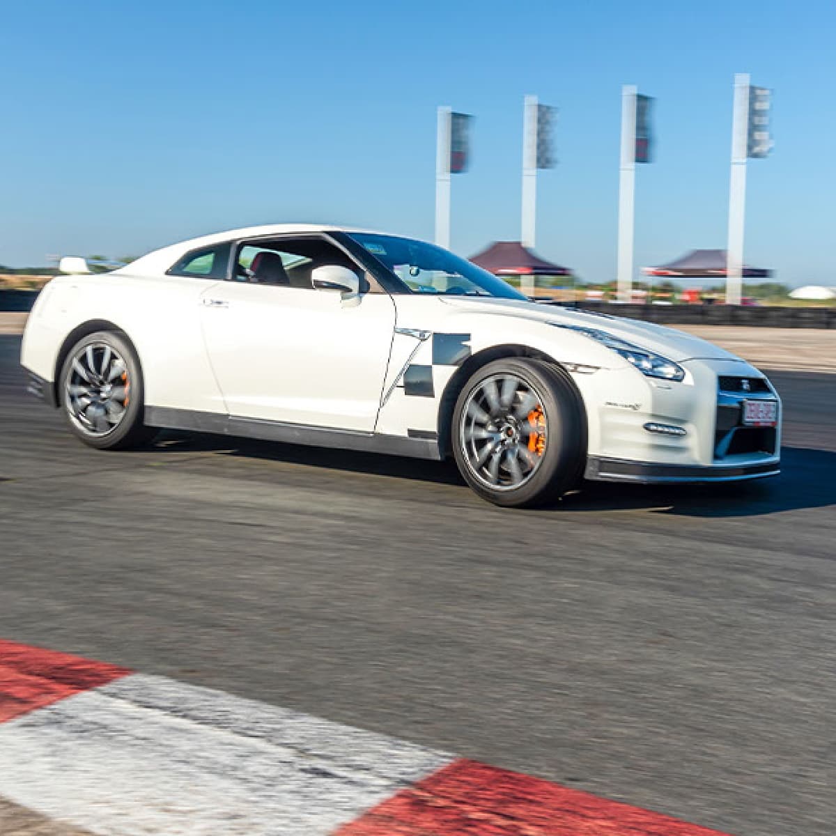 Jazda Nissan GTR | Warszawa (Tor Słomczyn) | DEVIL-CARS