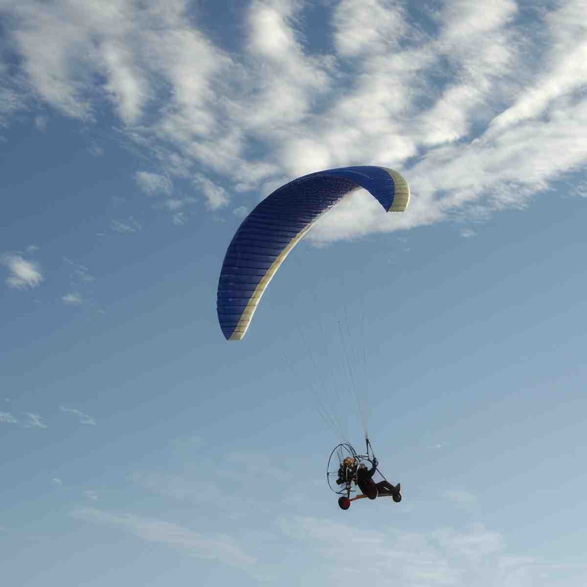 Lot motoparalotnią nad rozlewiskiem Warty | Poznań (Śrem)