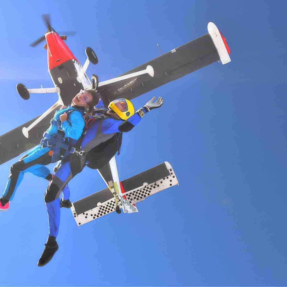 Skok ze spadochronem na prezent | Gliwice