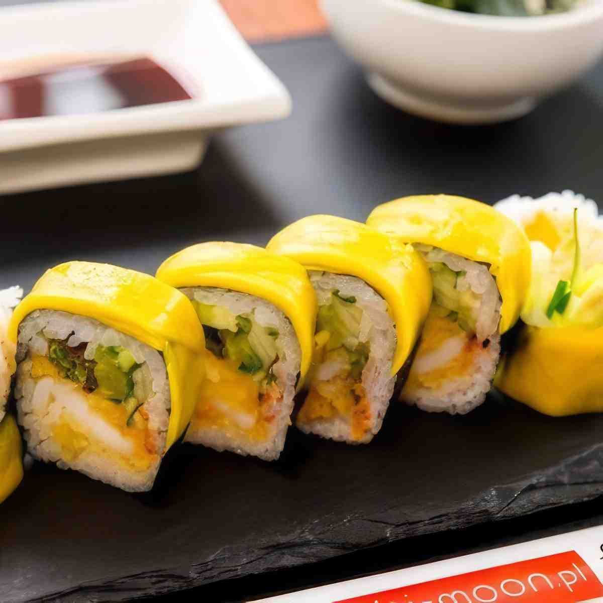 Voucher 100 PLN na sushi z dostawą do domu | Koszalin | Sushi Moon