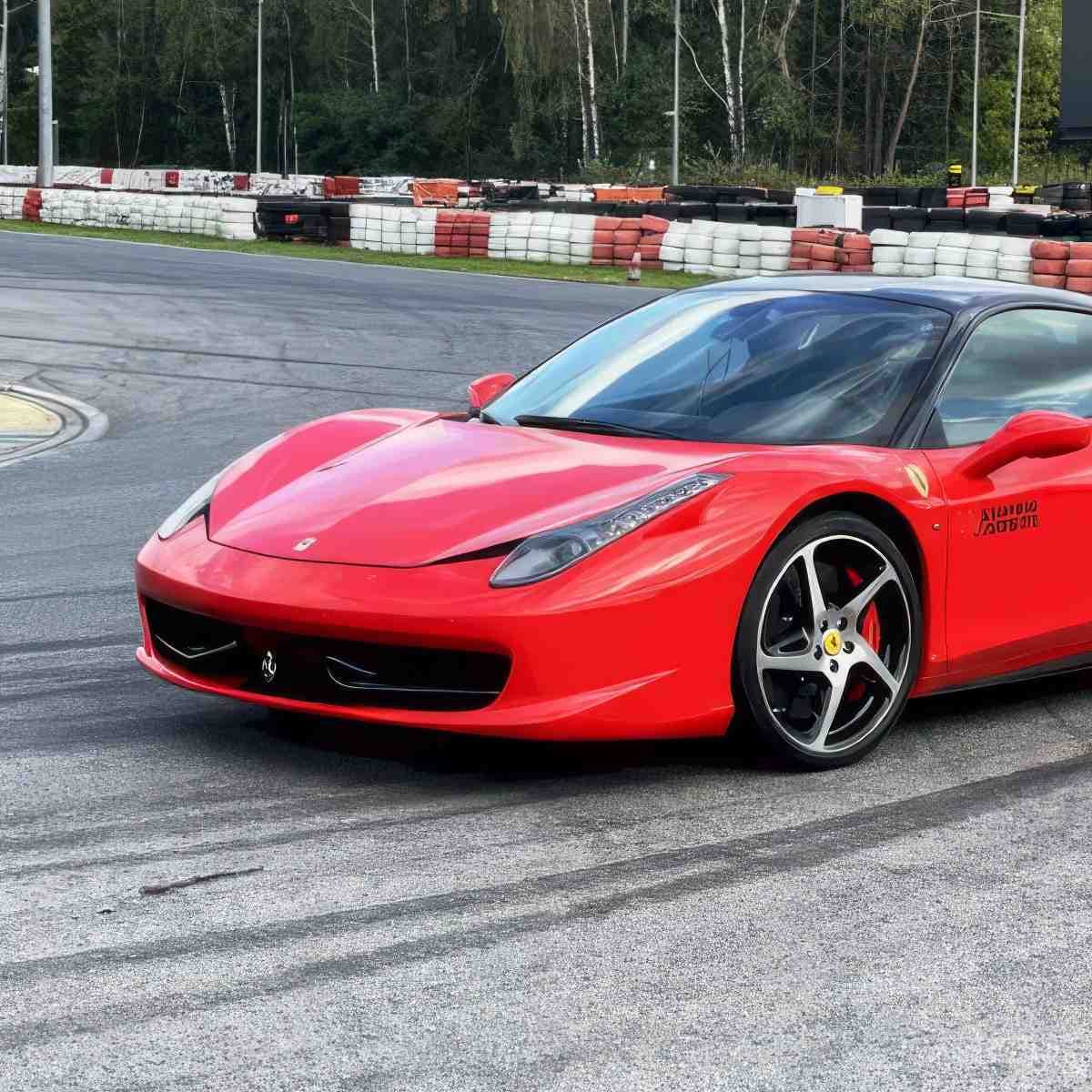 Jazda Ferrari Italia | Radom (Tor Jastrząb) | Super Cars