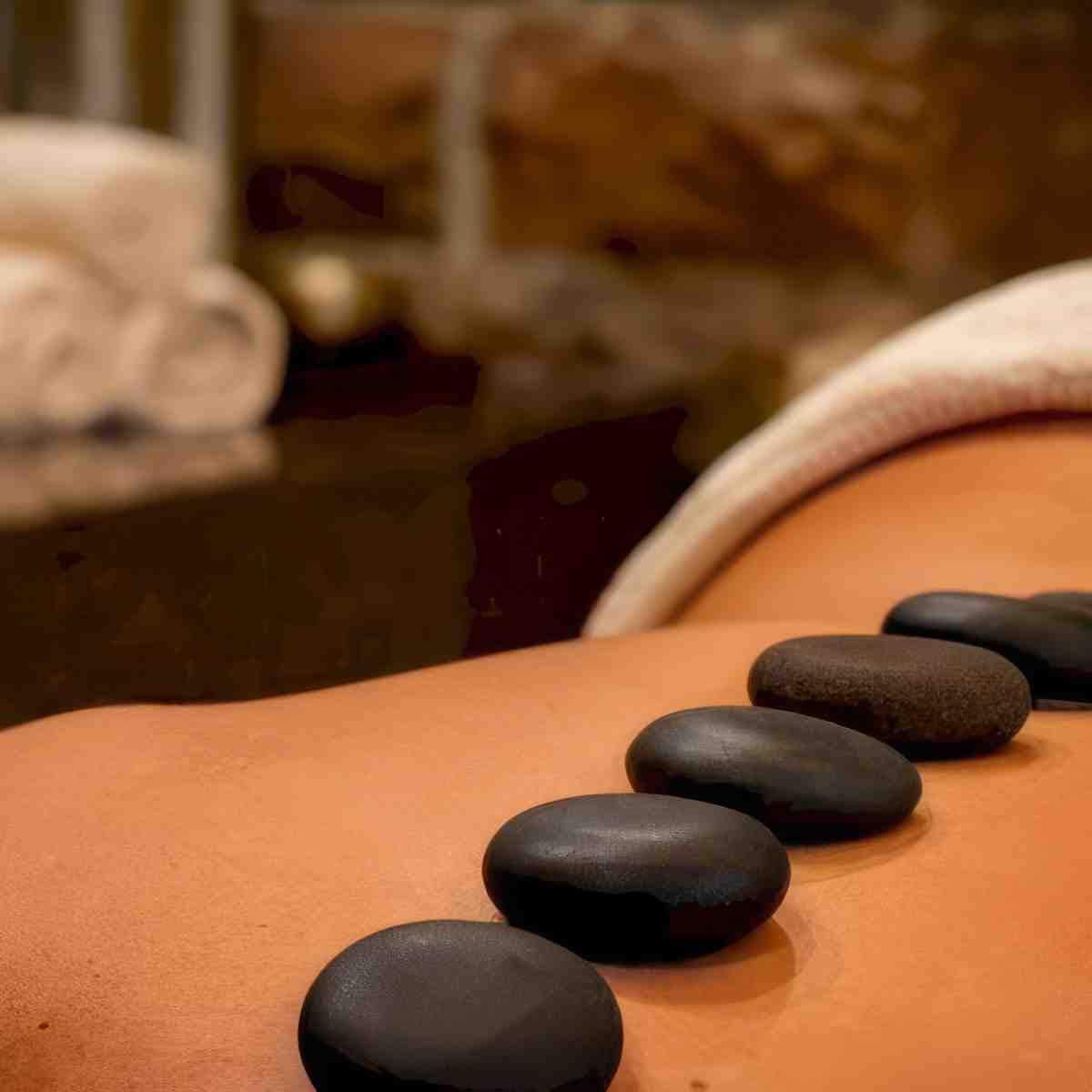 Masaż gorącymi kamieniami | Ruda Śląska | Relax SPA
