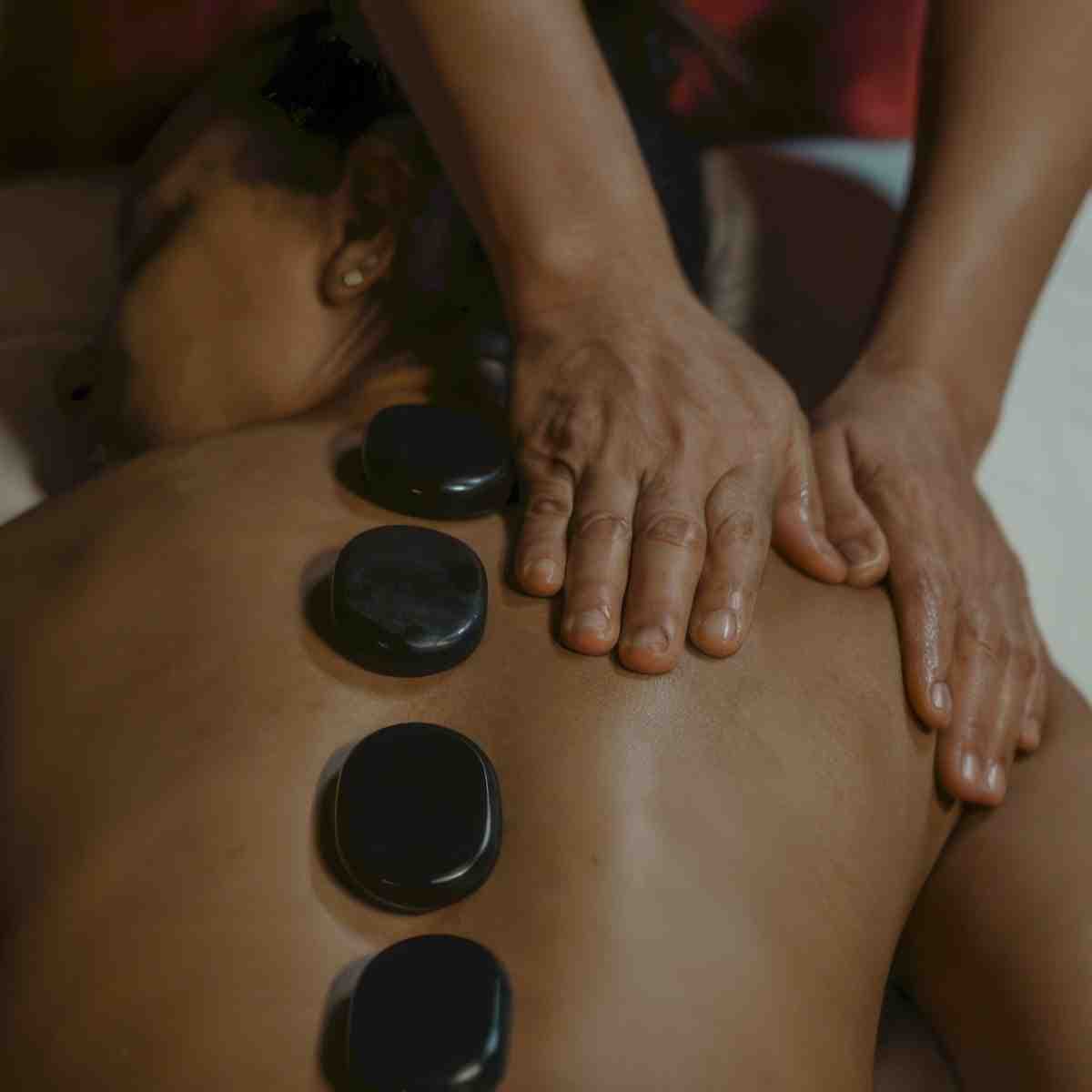 Masaż gorącymi kamieniami | Katowice | Jasmine SPA