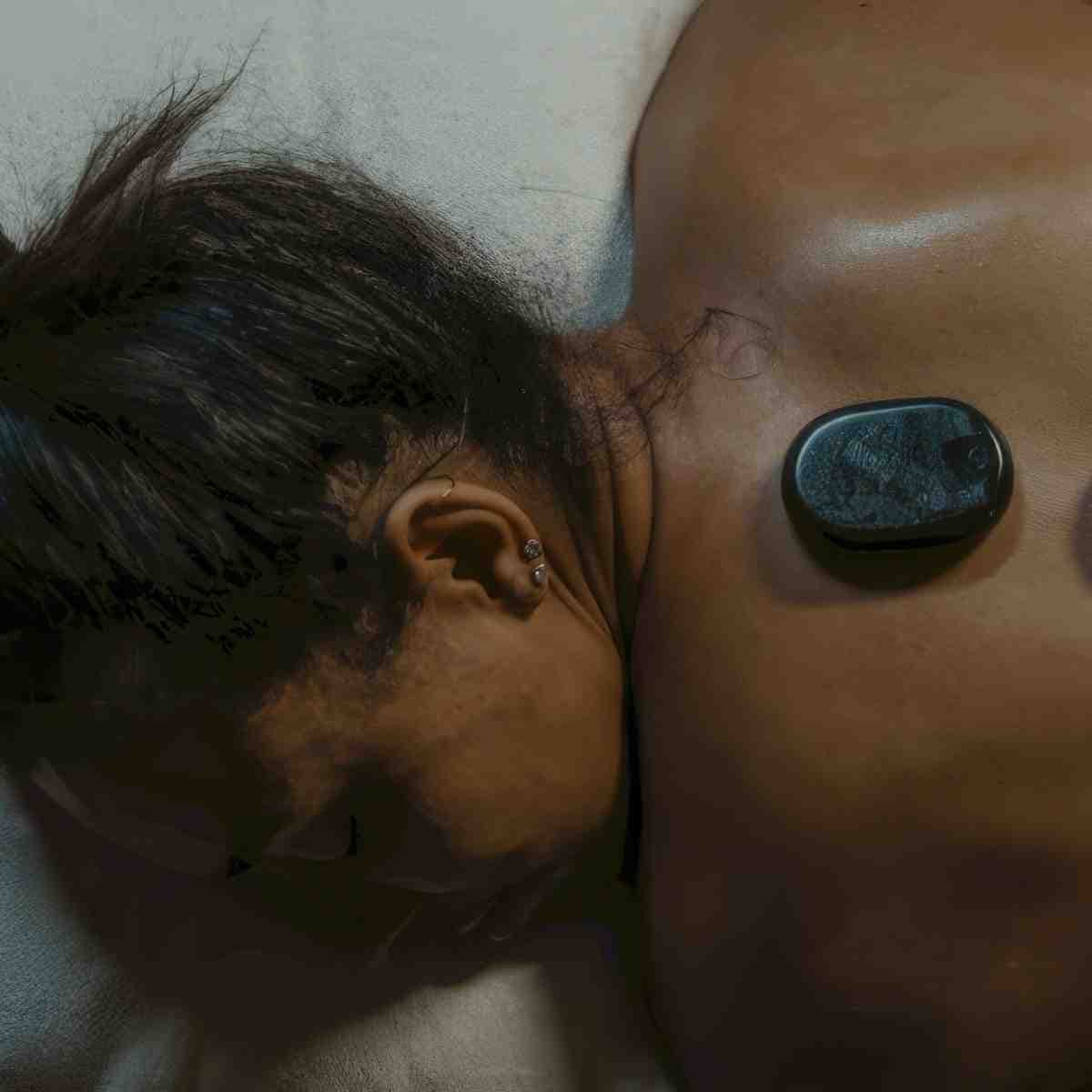 Masaż gorącymi kamieniami | Gdynia | DAO Gabinet Masażu i Tradycyjnej Medycyny Chińskiej