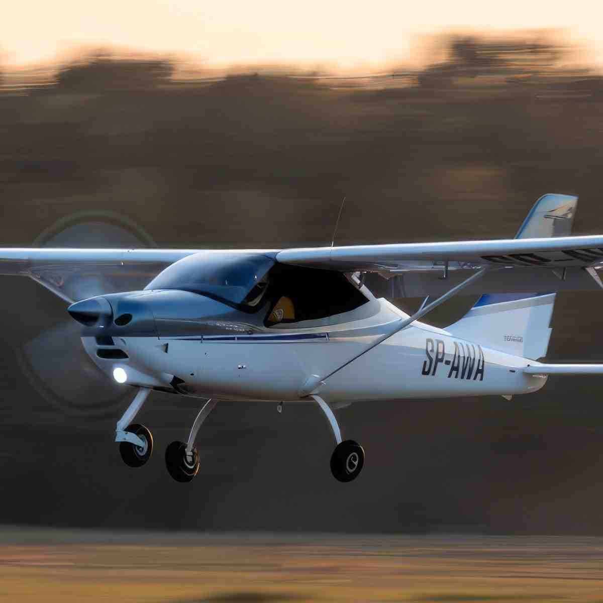 Lot samolotem nad Warszawą | Warszawa