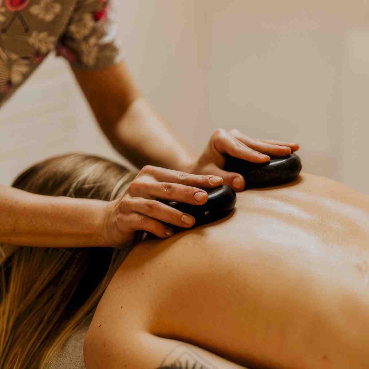 Masaż gorącymi kamieniami | Warszawa (Tarchomin) | Dotyk Wiatru