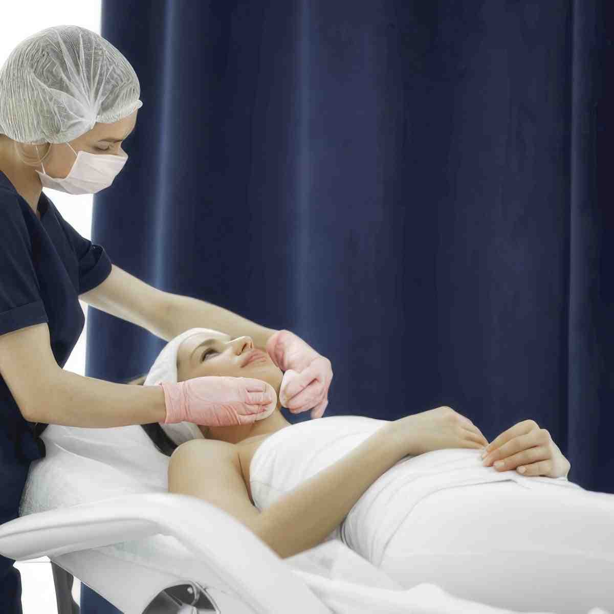 Zabieg na twarz | Warszawa | Klinika SkinLAB