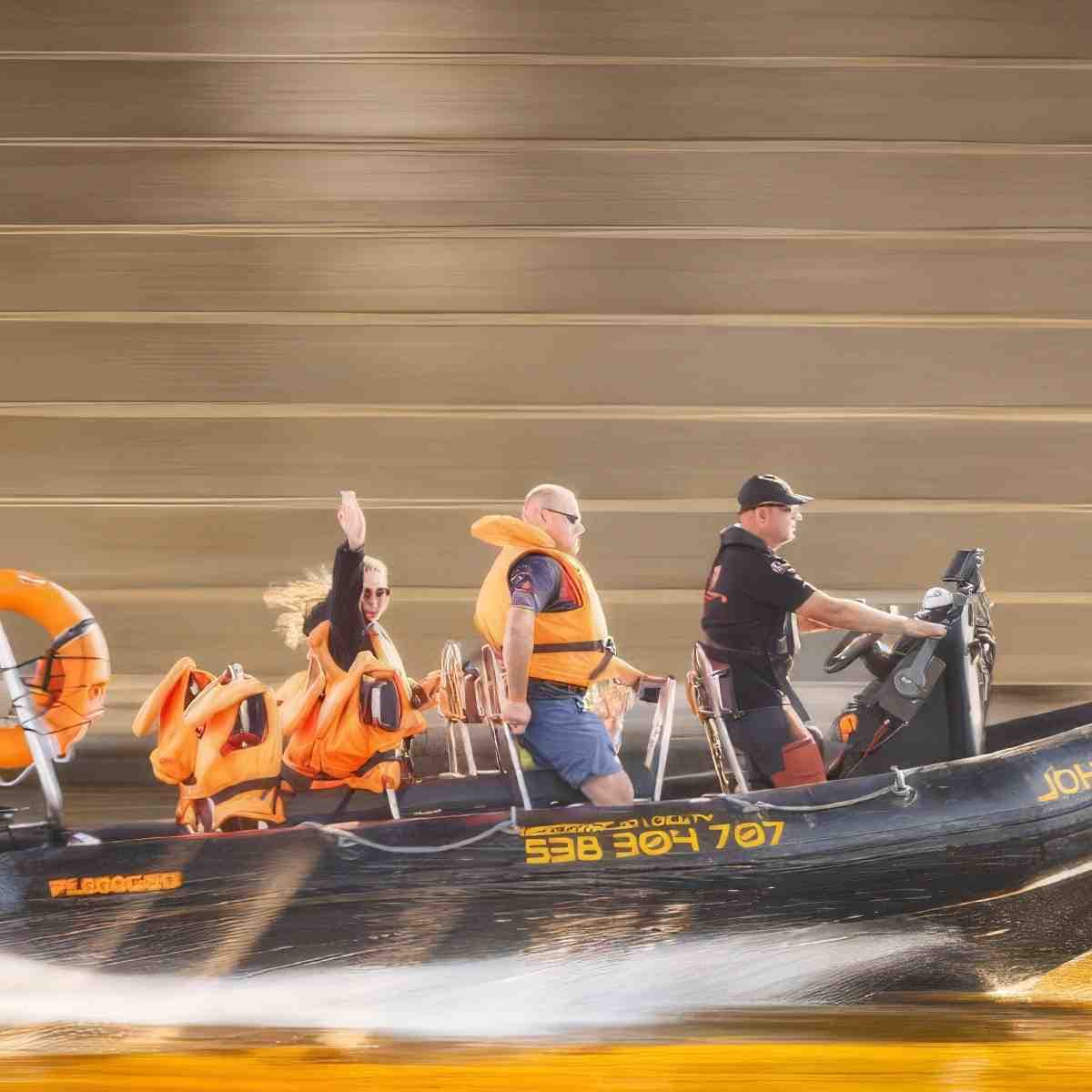 Rejs motorówką z adrenaliną | Warszawa