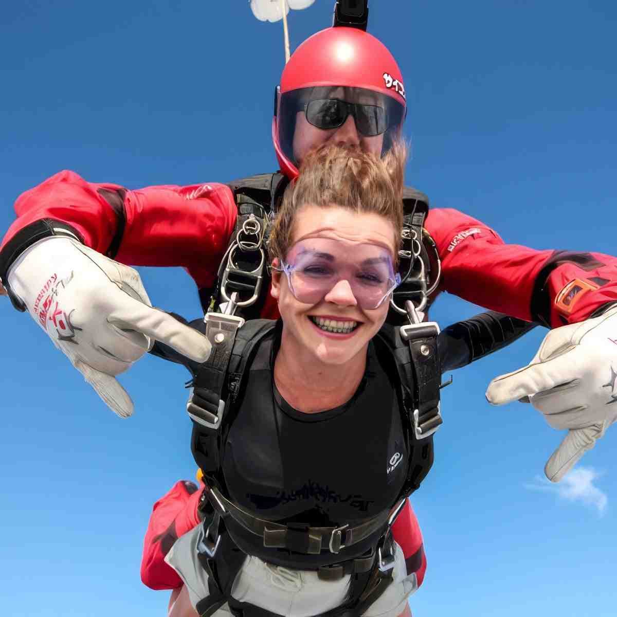 Skok ze spadochronem na prezent | Lubin