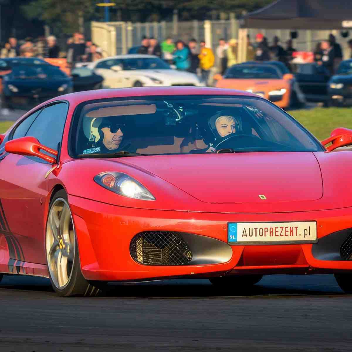 Jazda Ferrari F430 ulicami miasta | Warszawa (Grójec) | AUTOPREZENT
