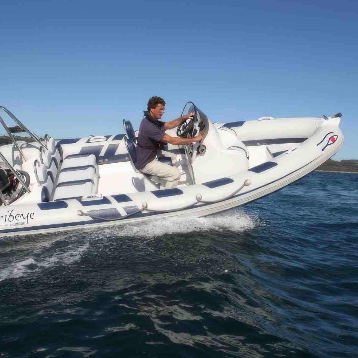 Nauka prowadzenia łodzi motorowej RIB | Warszawa (Zegrze)