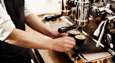 Przygotowanie espresso na kursie