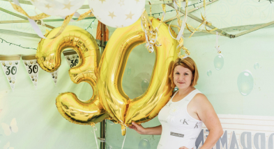 Kobieta świętuje 30 urodziny