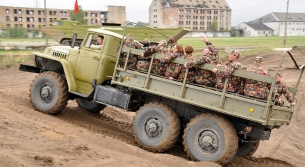 Militarne emocje na pokładzie pojazdu wojskowego - Szczecinek (Ural4320)