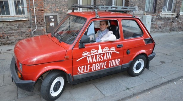 Powrót do przeszłości Warszawa z czasów PRL, Fiat 126p