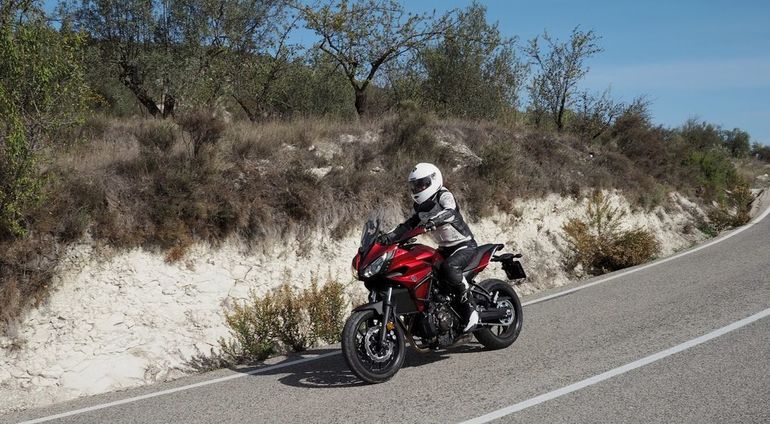 odkryj hiszpanie na motocyklu