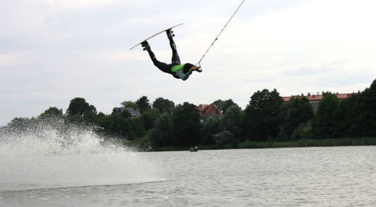 Poznaj wakeboarding dla grupy, Gdańsk (do 30 osób)