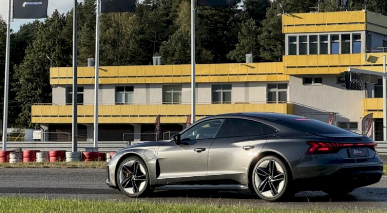 Jazda Audi E-tron GT