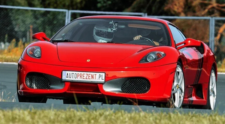 Jazda Ferrari F430 - 3 okrążenia