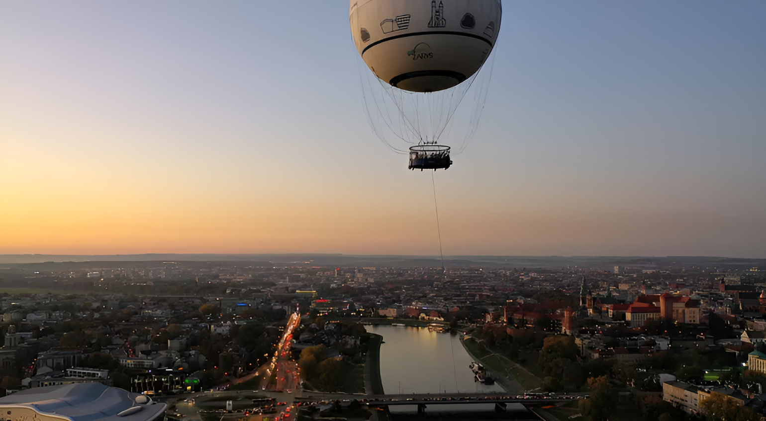 Lot balonem na uwięzi