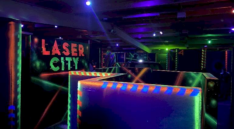 Zabawa w Laser Tag 1