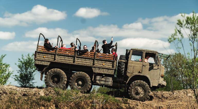 Militarne emocje na pokładzie pojazdu wojskowego