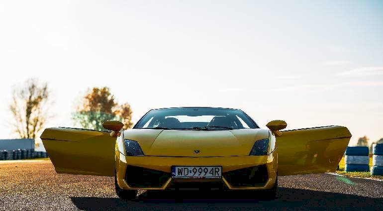 Jazda Lamborghini Gallardo - 1 okrążenie - Tor Ułęż (FunRacing)