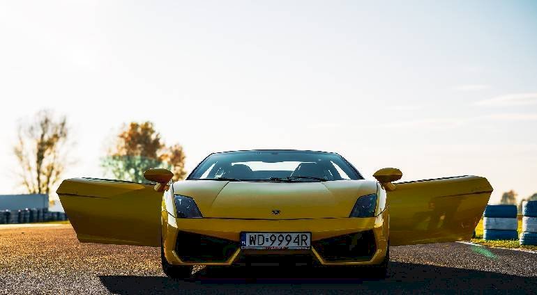 Jazda Lamborghini Gallardo - 1 okrążenie - Poznań (Tor Bednary, FunRacing)