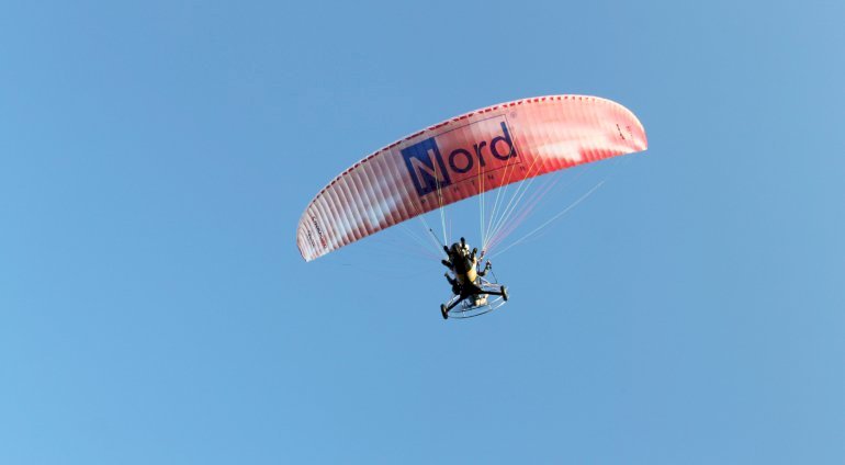 Lot motoparalotnią