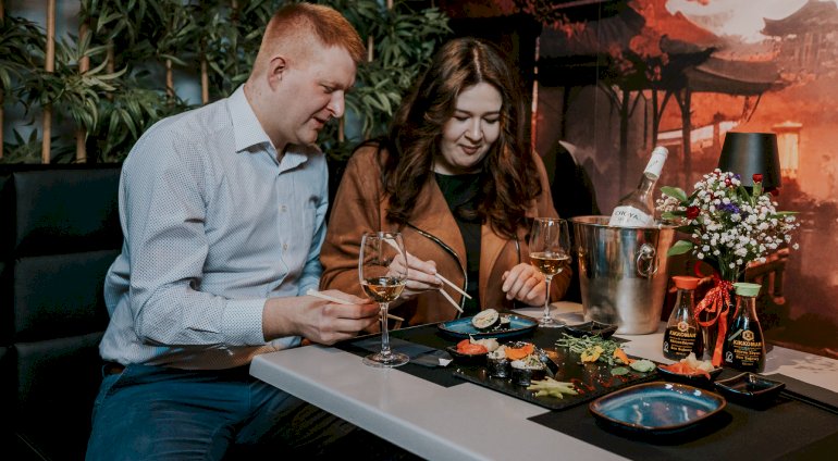 Romantyczna kolacja we dwoje - Czechowice-Dziedzice (Hakuto Sushi)
