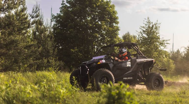 Jazda Polaris PZR Turbo S