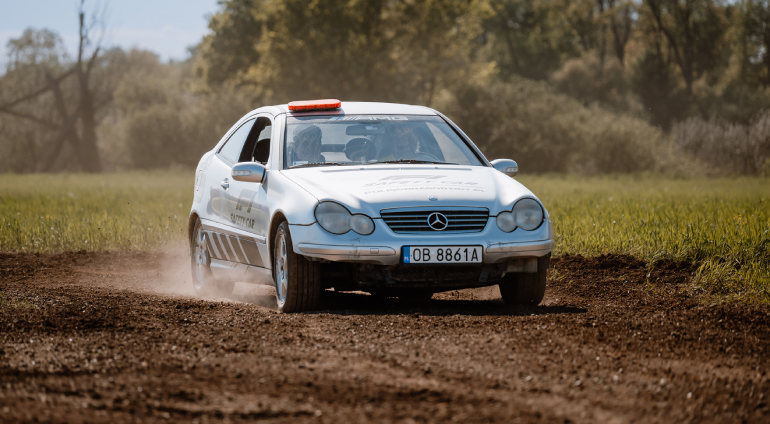 Przejazd mercedesem