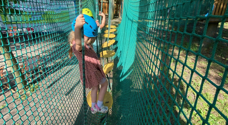 Park linowy dla dziecka - przygoda na wysokości