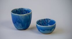 Niebieska miska i kubek z gliny
