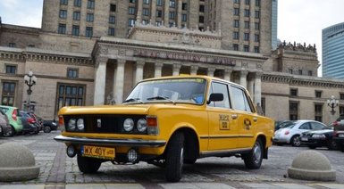 Powrót do przeszłości - Warszawa z czasów PRL - Fiat 125p (2,5h, 4 os.)