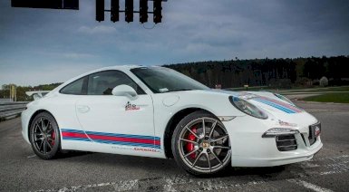 Pakiet VIP Extreme - Porsche 911 lub Audi R8 lub Nissan GTR (3 okrążenia)