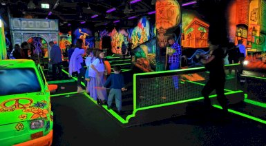 Przygoda w salonie Arcade Bee Blue City - Randka (2 osoby)
