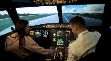 Symulator lotu Airbus A320 NEO - Warszawa (30 minut)
