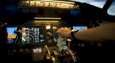 Symulator lotu Boeing 737 MAX - Warszawa (30 minut)