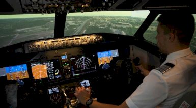 Symulator lotu Boeing 737 MAX - Warszawa (60 minut)